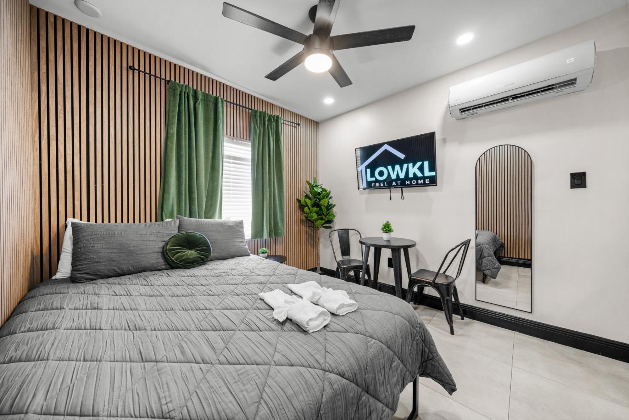 Baybreeze Apartments By Lowkl ไมอามีบีช ภายนอก รูปภาพ